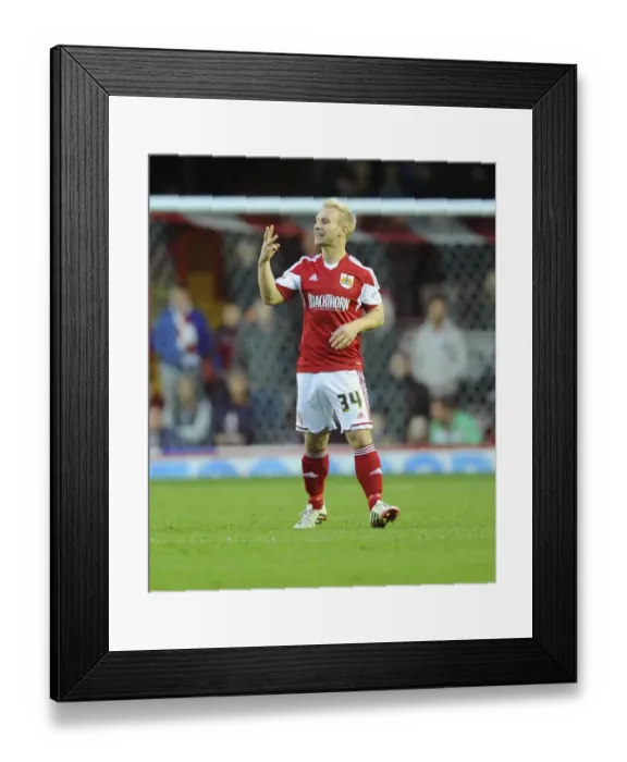 Framed Print : Simon Gillett in Action: Bristol City vs Oldham Athletic, Sky Bet League One (November 2013, Ashton Gate)