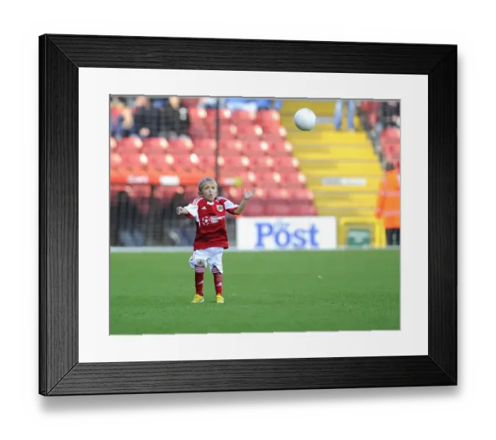 Framed Print : Rivalry Unleashed: Bristol City vs Oldham Athletic at Ashton Gate