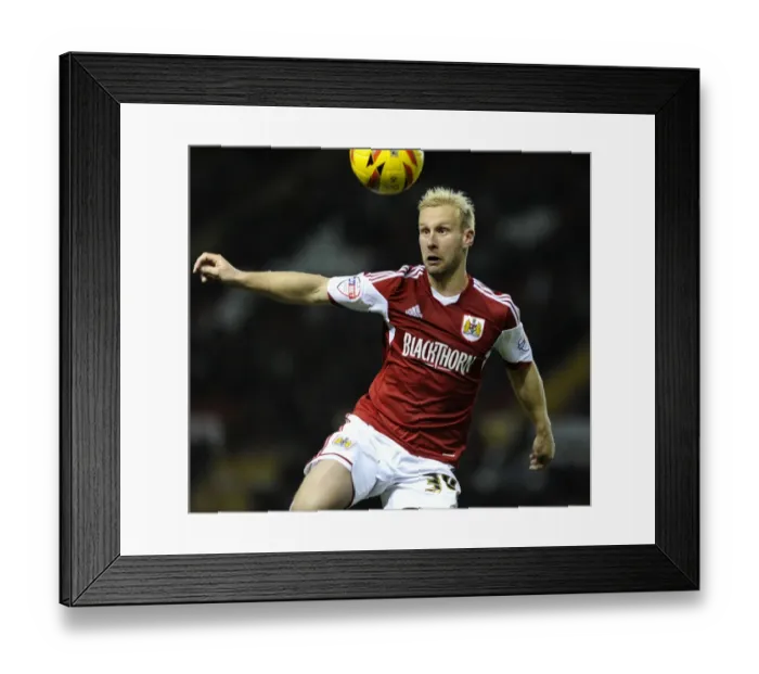 Framed Print : Bristol City vs Crawley Town: Simon Gillett in Action at Ashton Gate, November 2013 Framed Print : Bristol City vs Crawley Town: Simon Gillett in Action at Ashton Gate, November 2013