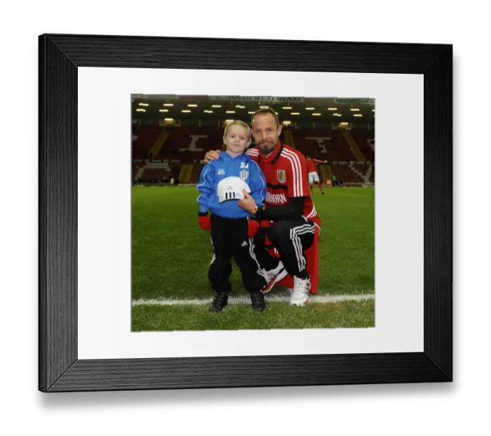 Framed Print : Bristol City vs Crawley Town: A Football Rivalry in Sky Bet League One at Ashton Gate - November 2013 Framed Print : Bristol City vs Crawley Town: A Football Rivalry in Sky Bet League One at Ashton Gate - November 2013