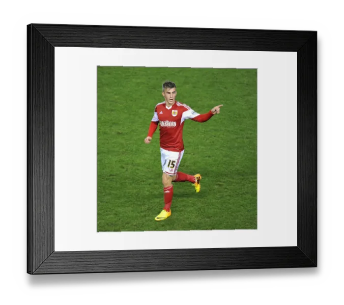 Framed Print : Bristol City's Joe Bryan in Action Against Crawley Town, Sky Bet League One, Ashton Gate, November 2013 Framed Print : Bristol City's Joe Bryan in Action Against Crawley Town, Sky Bet League One, Ashton Gate, November 2013