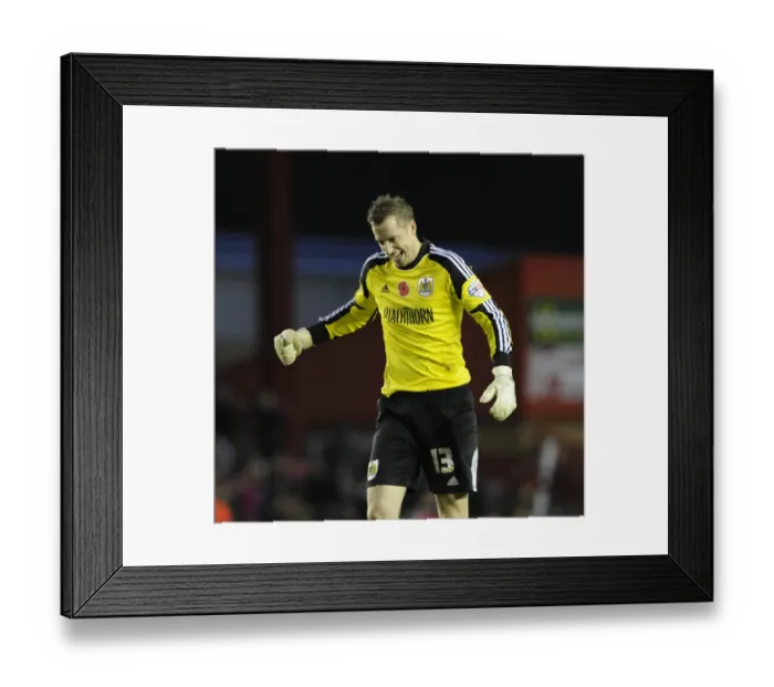 Framed Print : Bristol City's Elliott Parish and Jay Emmanuel-Thomas Celebrate Goal vs Dagenham and Redbridge, FA Cup First Round, Ashton Gate