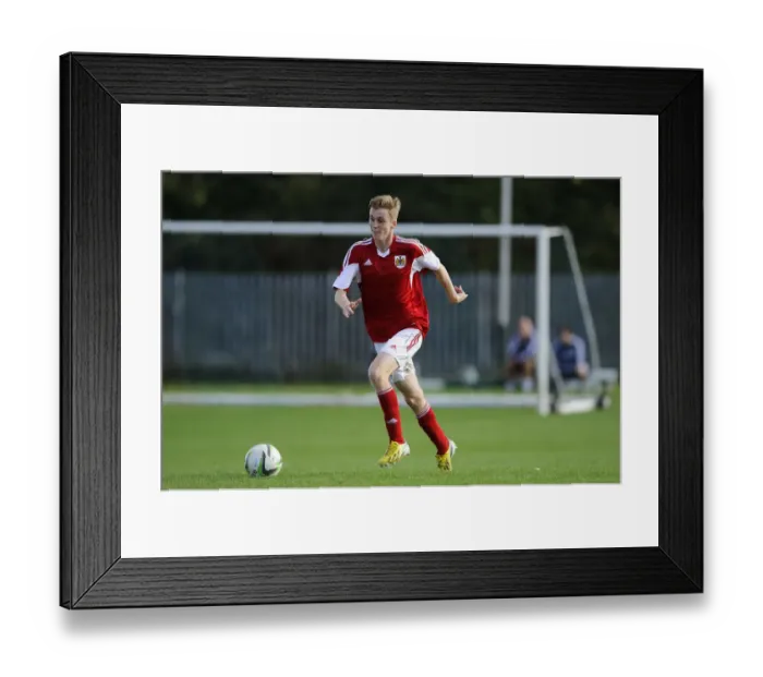 Framed Print : Harry Paice: Star Performer for Bristol City U18 Against Brighton & Hove Albion U18 Framed Print : Harry Paice: Star Performer for Bristol City U18 Against Brighton & Hove Albion U18
