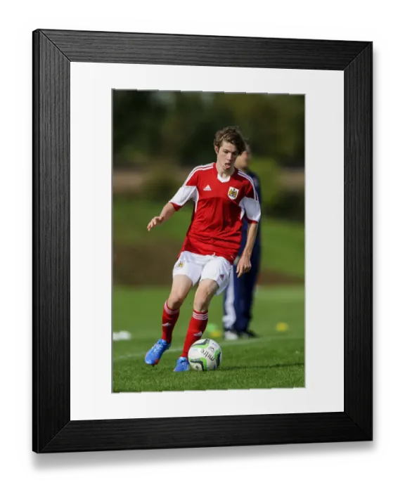 Framed Print : Tom Fry in Action: Bristol City U18 vs Brighton & Hove Albion U18, October 5, 2013 Framed Print : Tom Fry in Action: Bristol City U18 vs Brighton & Hove Albion U18, October 5, 2013