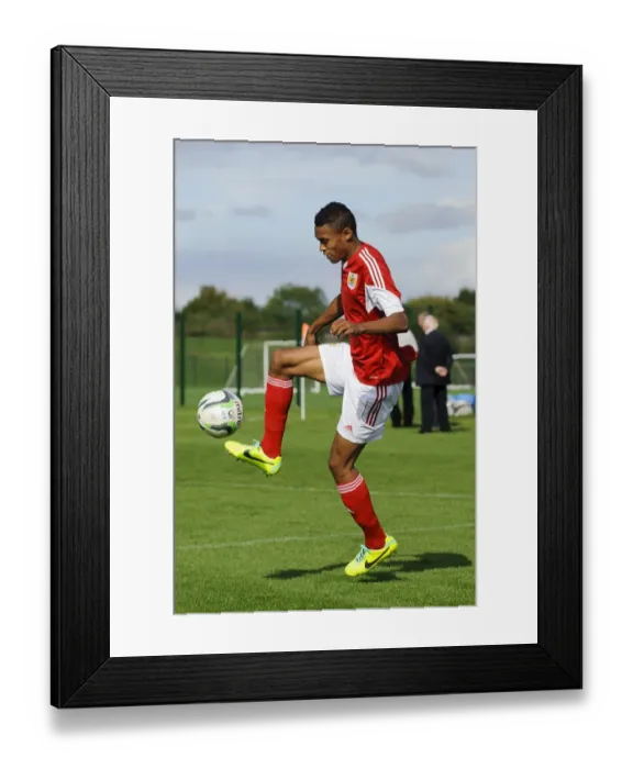 Framed Print : Marley Bishop in Action: U18 Football Clash between Bristol City and Brighton & Hove Albion