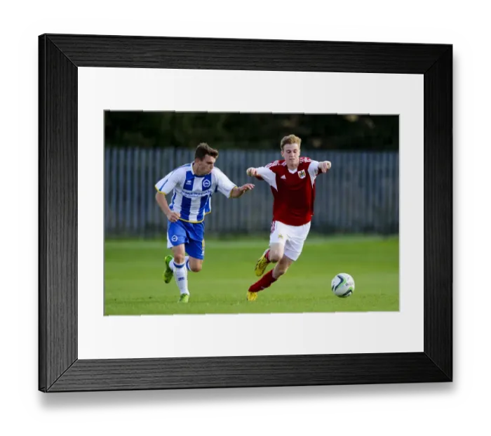 Framed Print : Intense Rivalry: Harry Paice vs Des Hutchinson in Bristol City U18 vs Brighton & Hove Albion U18 Clash