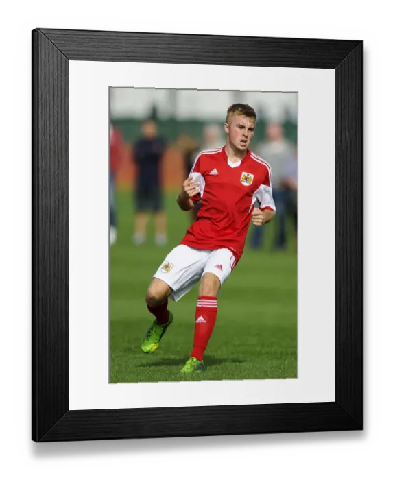 Framed Print : Rising Star: Joe Morrell in Action for Bristol City U18 Against Brighton & Hove Albion U18, October 2013 Framed Print : Rising Star: Joe Morrell in Action for Bristol City U18 Against Brighton & Hove Albion U18, October 2013