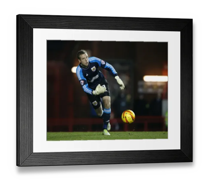 Framed Print : Elliott Parish in Action: Bristol City vs Leyton Orient, November 2013 Framed Print : Elliott Parish in Action: Bristol City vs Leyton Orient, November 2013