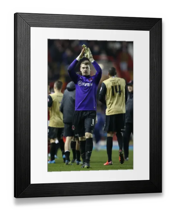 Framed Print : Jamie Jones of Leyton Orient Applauding Fans at Full-Time - Bristol City vs Leyton Orient, Sky Bet League One (November 2013) Framed Print : Jamie Jones of Leyton Orient Applauding Fans at Full-Time - Bristol City vs Leyton Orient, Sky Bet League One (November 2013)