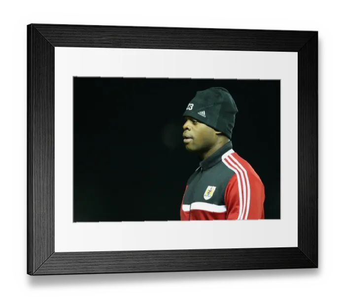 Framed Print : Intense Football Rivalry: Bristol City vs Leyton Orient at Ashton Gate (November 2013) Framed Print : Intense Football Rivalry: Bristol City vs Leyton Orient at Ashton Gate (November 2013)