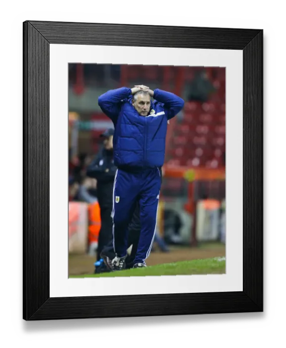 Framed Print : Intense Rivalry: Bristol City vs Leyton Orient at Ashton Gate - Sky Bet League One Clash (November 2013) Framed Print : Intense Rivalry: Bristol City vs Leyton Orient at Ashton Gate - Sky Bet League One Clash (November 2013)