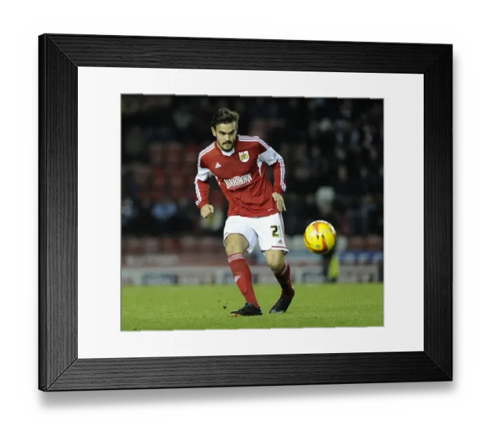 Framed Print : Marlon Pack in Action: Bristol City vs Leyton Orient, Sky Bet League One, 2013