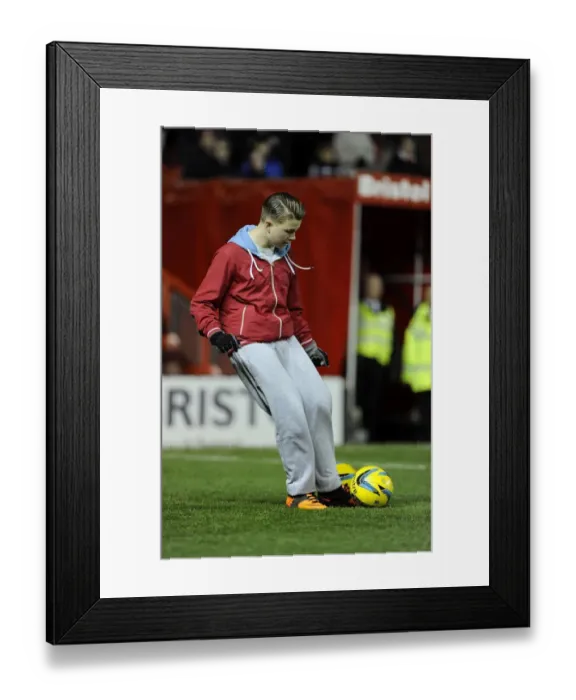 Framed Print : Bristol City Clinch Victory Over Leyton Orient at Ashton Gate, 26 November 2013