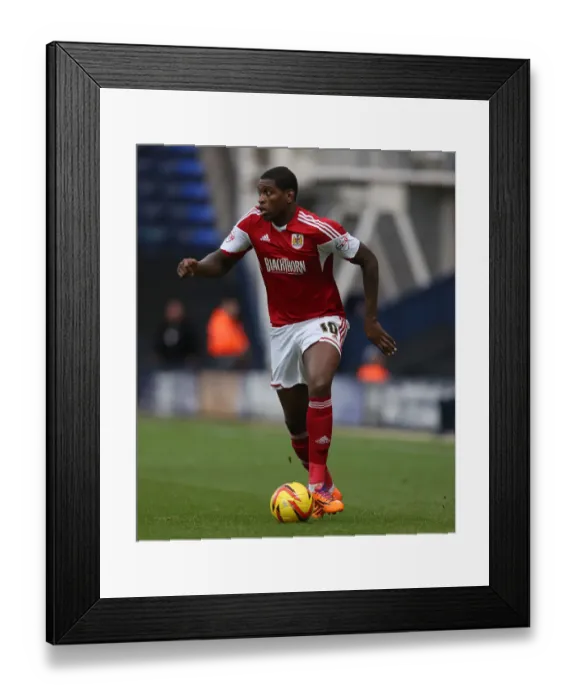 Framed Print : Jay Emmanuel-Thomas in Action: Bristol City vs Preston North End, November 2013