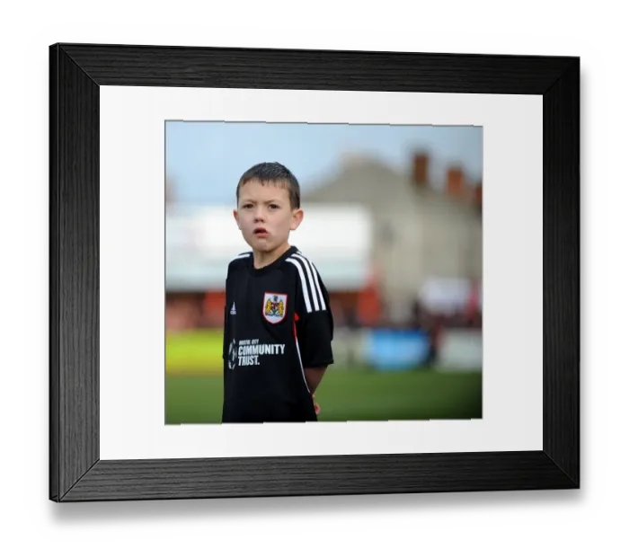 Framed Print : Bristol City at Tamworth's The Lamb Ground for FA Cup Second Round Match