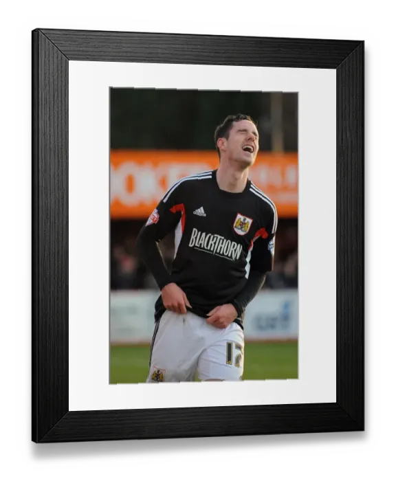 Framed Print : Bristol City's Greg Cunningham in FA Cup Action: Tamworth vs. Bristol City, 2013 Framed Print : Bristol City's Greg Cunningham in FA Cup Action: Tamworth vs. Bristol City, 2013