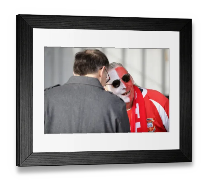 Framed Print : Tamworth vs. Bristol City: FA Cup Second Round Clash at The Lamb Ground