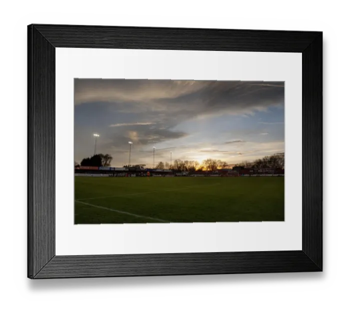 Framed Print : Bristol City at The Lamb Ground: FA Cup Second Round Clash Against Tamworth Framed Print : Bristol City at The Lamb Ground: FA Cup Second Round Clash Against Tamworth