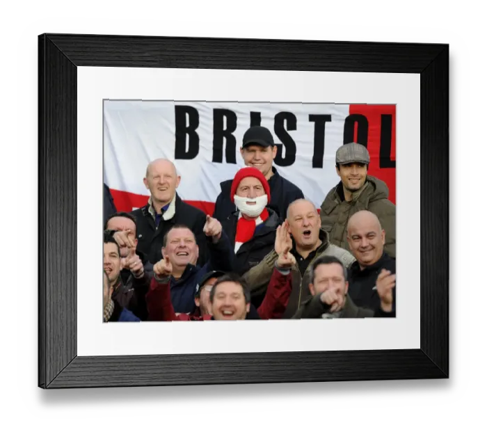 Framed Print : Unwavering Support: Bristol City Fans in FA Cup Second Round at Tamworth (December 2013)