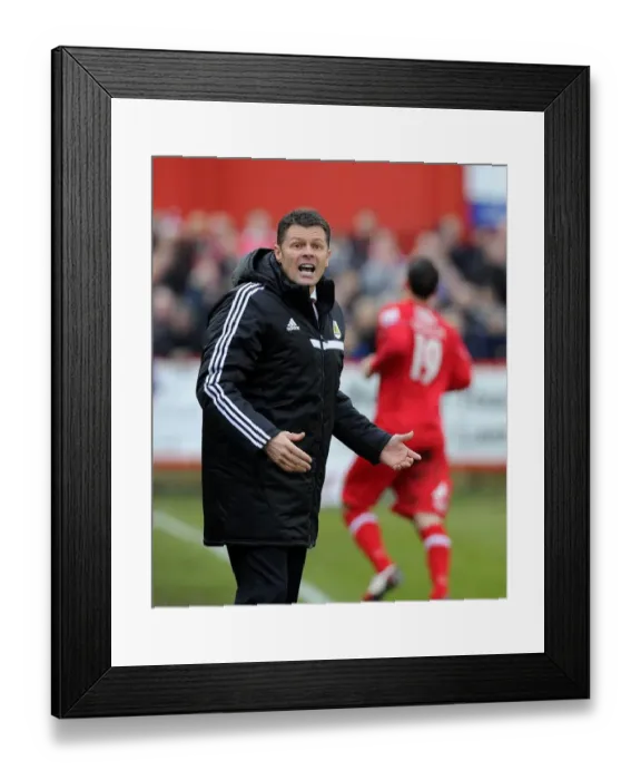 Framed Print : Steve Cotterill Fires Up Bristol City in FA Cup Battle at Tamworth, December 2013