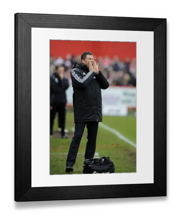 Framed Print : Steve Cotterill Leads Bristol City in FA Cup Match Framed Print : Steve Cotterill Leads Bristol City in FA Cup Match