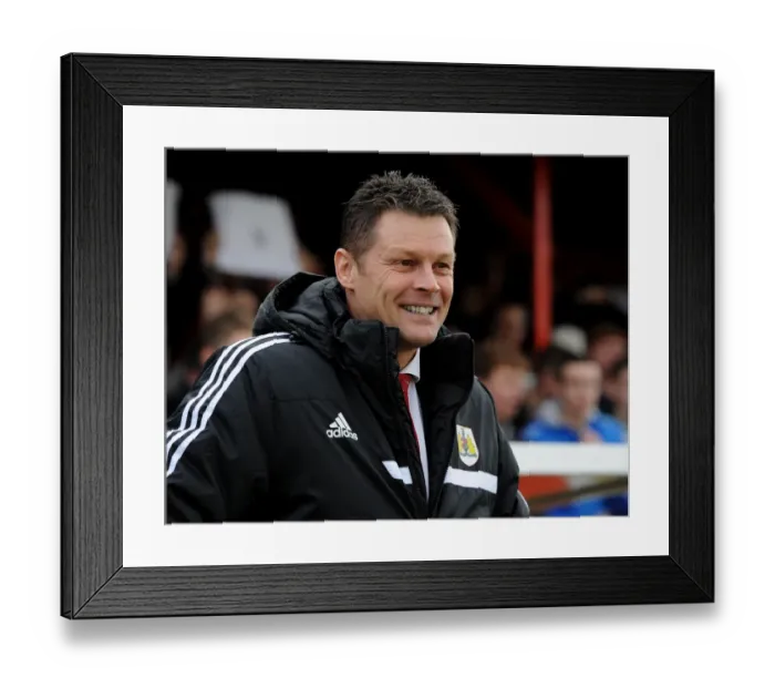 Framed Print : Steve Cotterill Ignites Bristol City's FA Cup Campaign at Tamworth, December 2013 Framed Print : Steve Cotterill Ignites Bristol City's FA Cup Campaign at Tamworth, December 2013