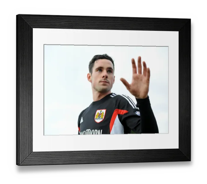 Framed Print : Greg Cunningham of Bristol City in Action at Tamworth's The Lamb Ground during FA Cup Second Round, December 8, 2013 Framed Print : Greg Cunningham of Bristol City in Action at Tamworth's The Lamb Ground during FA Cup Second Round, December 8, 2013