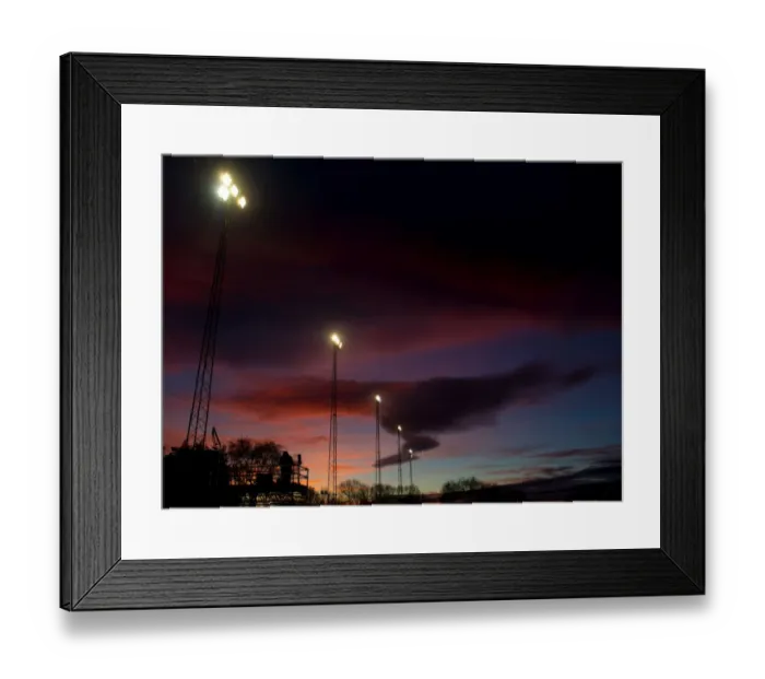 Framed Print : Sunset at The Lamb Ground: FA Cup Match between Tamworth and Bristol City Framed Print : Sunset at The Lamb Ground: FA Cup Match between Tamworth and Bristol City