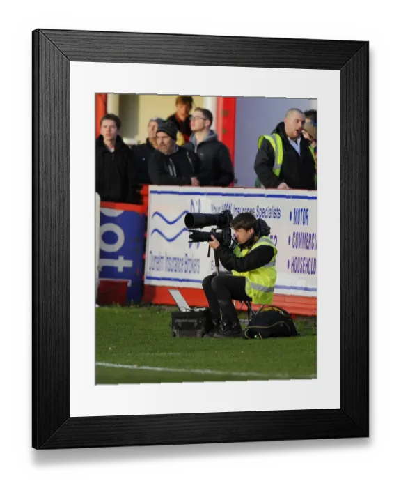 Framed Print : Bristol City in FA Cup Action at Tamworth's The Lamb Ground (08 / 12 / 2013)