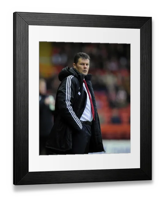 Framed Print : Steve Cotterill Leads Bristol City Against Rotherham United, 14 / 12 / 2013 Framed Print : Steve Cotterill Leads Bristol City Against Rotherham United, 14 / 12 / 2013