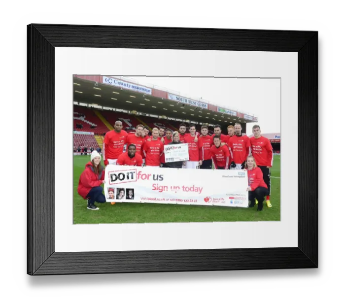 Framed Print : Bristol City Footballers Support Give Blood Campaign During Rotherham United Match Framed Print : Bristol City Footballers Support Give Blood Campaign During Rotherham United Match