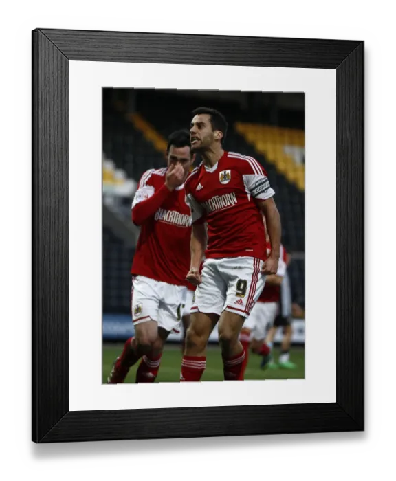 Framed Print : Bristol City's Sam Baldock Roars in Triumph After Scoring Against Notts County (December 2013)