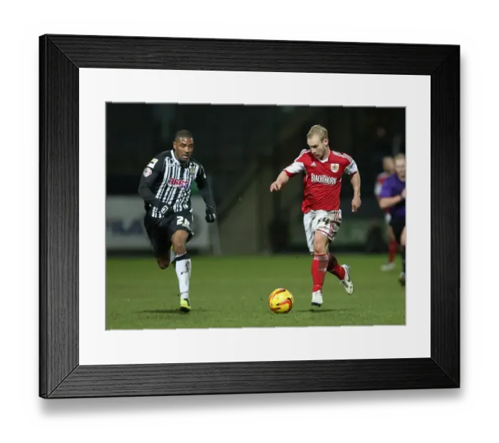 Framed Print : Bristol City's Simon Gillett Drives Forward in Sky Bet League One Clash Against Notts County Framed Print : Bristol City's Simon Gillett Drives Forward in Sky Bet League One Clash Against Notts County