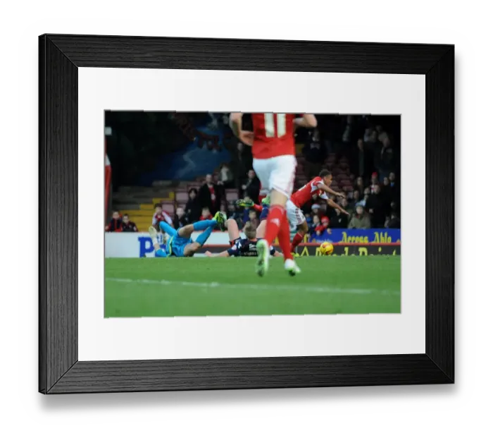 Framed Print : Bristol City's Bobby Reid Fouls and Penalty at Ashton Gate vs Walsall (December 2013) Framed Print : Bristol City's Bobby Reid Fouls and Penalty at Ashton Gate vs Walsall (December 2013)