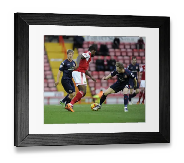 Framed Print : Bristol City vs Walsall: Jay Emmanuel-Thomas Outmaneuvers Sam Mantom Framed Print : Bristol City vs Walsall: Jay Emmanuel-Thomas Outmaneuvers Sam Mantom