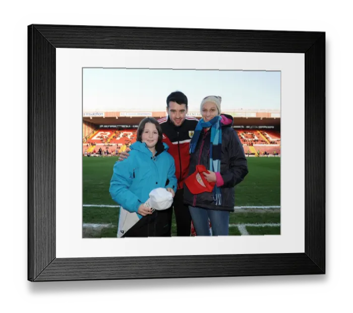 Framed Print : Bristol City vs Walsall: Intense Moment at Ashton Gate, Sky Bet League One (December 2013) Framed Print : Bristol City vs Walsall: Intense Moment at Ashton Gate, Sky Bet League One (December 2013)
