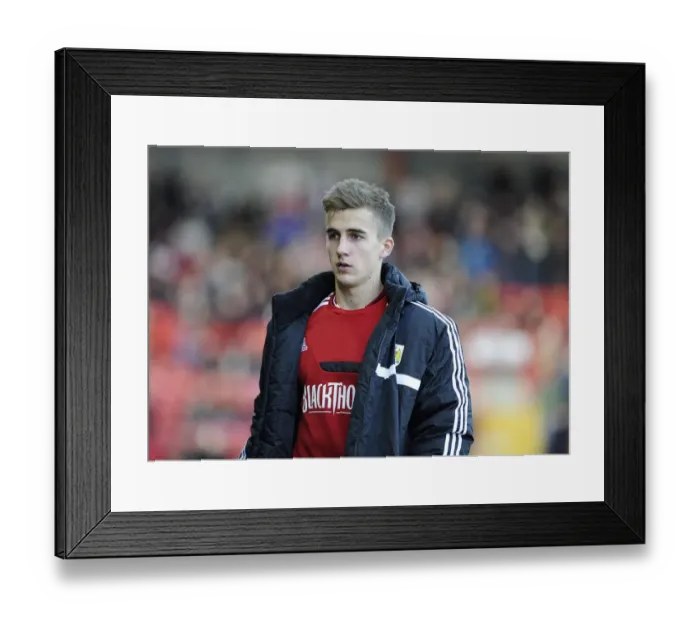 Framed Print : Bristol City's Joe Bryan in Action Against Walsall, Sky Bet League One, Ashton Gate, December 2013 Framed Print : Bristol City's Joe Bryan in Action Against Walsall, Sky Bet League One, Ashton Gate, December 2013