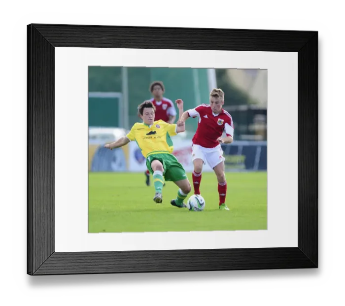 Framed Print : Bristol City U18s vs Sheffield United U18s: Joe Morrell in Action Framed Print : Bristol City U18s vs Sheffield United U18s: Joe Morrell in Action