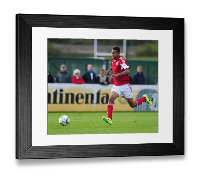 Framed Print : Bristol City's Marley Bishop in Action against Sheffield United U18s