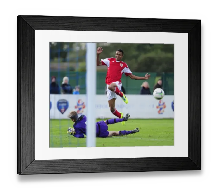 Framed Print : Marley Bishop in Action: Bristol City U18s vs Sheffield United Framed Print : Marley Bishop in Action: Bristol City U18s vs Sheffield United