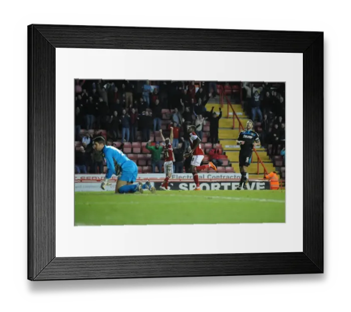 Framed Print : Jay Emmanuel-Thomas's Goal Celebration: Bristol City vs. Stevenage, Sky Bet League One, 2013