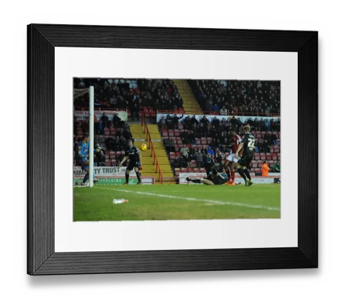 Framed Print : Jay Emmanuel-Thomas Scores for Bristol City against Stevenage, Sky Bet League One, 2013 Framed Print : Jay Emmanuel-Thomas Scores for Bristol City against Stevenage, Sky Bet League One, 2013