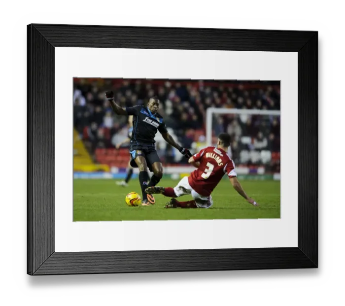 Framed Print : Bristol City vs Stevenage: Derrick Williams Tackles Lucas Akins Framed Print : Bristol City vs Stevenage: Derrick Williams Tackles Lucas Akins