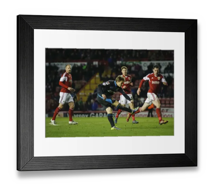 Framed Print : Luke Freeman Shooting for Stevenage against Bristol City, Sky Bet League One, 2013