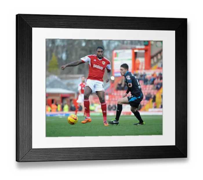 Framed Print : Jay Emmanuel-Thomas in Action for Bristol City against Stevenage, Sky Bet League One, December 2013 Framed Print : Jay Emmanuel-Thomas in Action for Bristol City against Stevenage, Sky Bet League One, December 2013