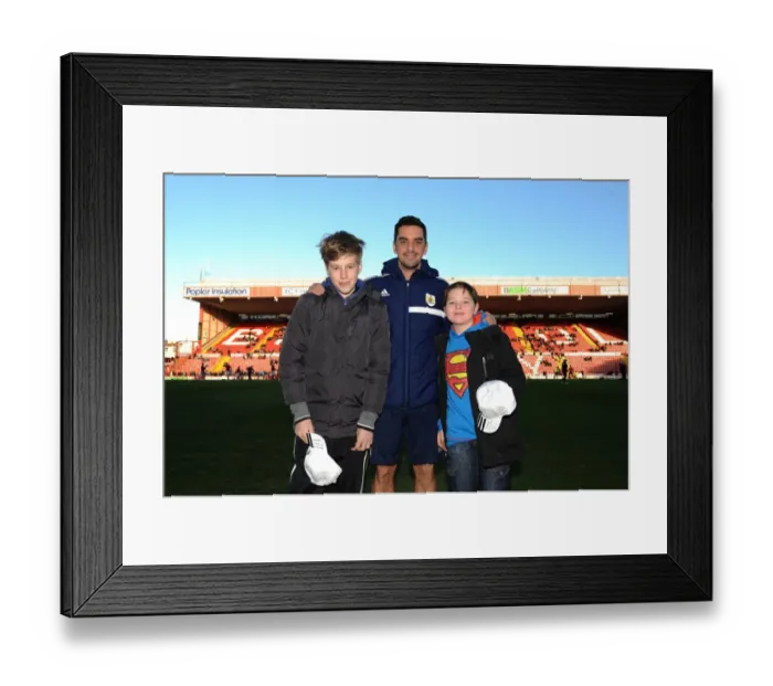 Framed Print : Bristol City vs Stevenage: Intense Moment at Ashton Gate, Sky Bet League One (December 2013) Framed Print : Bristol City vs Stevenage: Intense Moment at Ashton Gate, Sky Bet League One (December 2013)