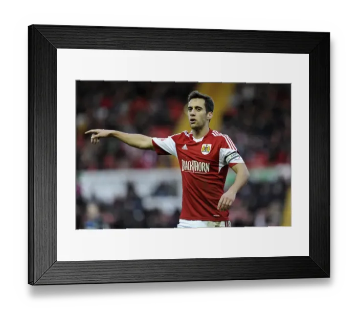 Framed Print : Bristol City's Sam Baldock in Action during League One Match against Stevenage (December 2013) Framed Print : Bristol City's Sam Baldock in Action during League One Match against Stevenage (December 2013)