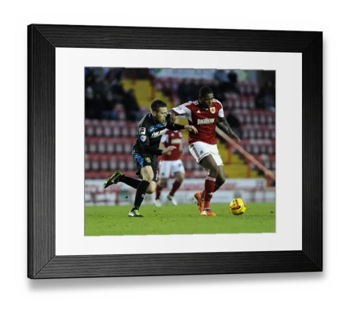 Framed Print : Jay Emmanuel-Thomas in Action: Bristol City vs Stevenage, December 2013 Framed Print : Jay Emmanuel-Thomas in Action: Bristol City vs Stevenage, December 2013