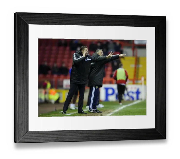 Framed Print : Steve Cotterill Gesturing during Bristol City's Match against Stevenage (December 2013) Framed Print : Steve Cotterill Gesturing during Bristol City's Match against Stevenage (December 2013)