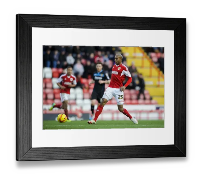 Framed Print : Marvin Elliott in Action: Bristol City vs. Stevenage, Sky Bet League One, Ashton Gate, 2013